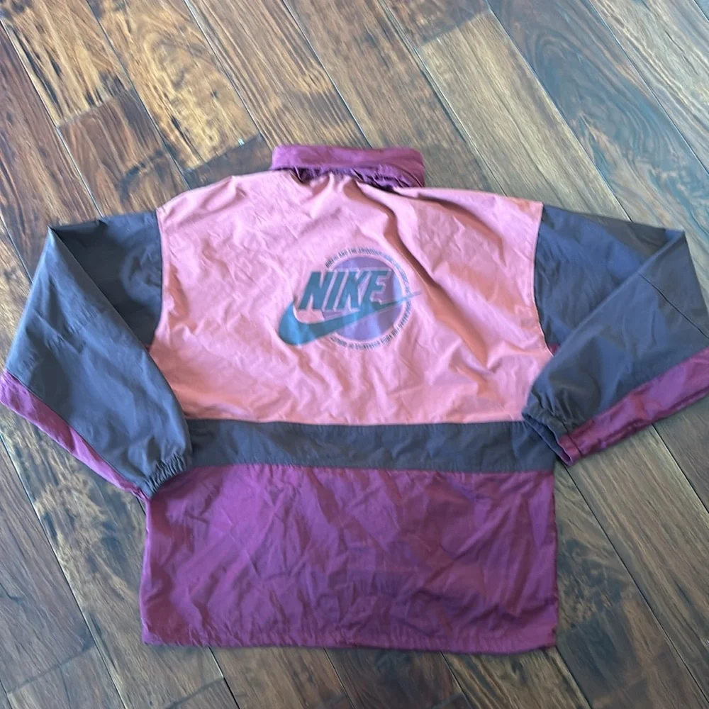 Nike | Sportswear Revolution Women's Sports Utility 1/2-Zip Jacket - Picture 9 of 13